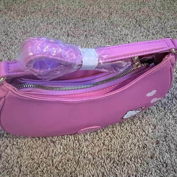 Hello Kitty baguette bag - Picture 5 of 5